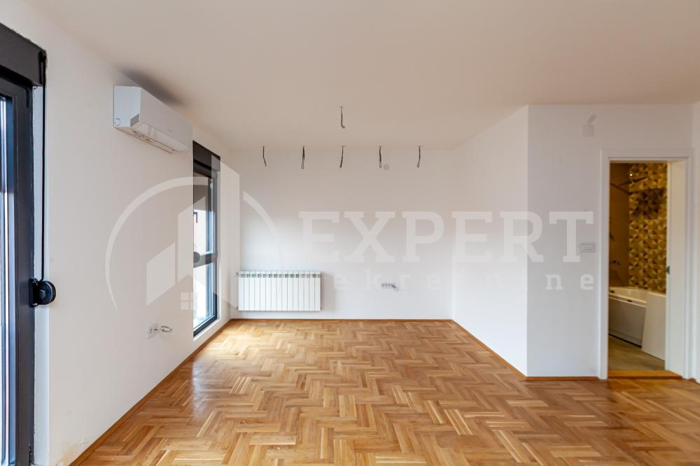 Slika 1 - Bore Vukmirovića, Dvoiposoban stan na prodaju, 53m2, 113.000€