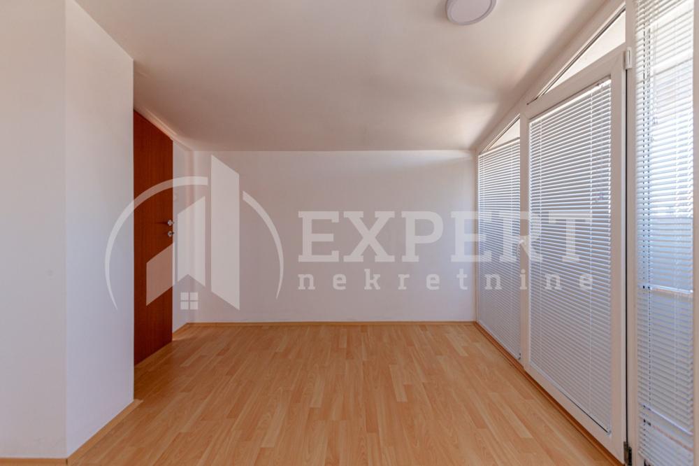 Slika 1 - Cara Dušana, Dvoiposoban stan na prodaju, 68m2, 119.700€