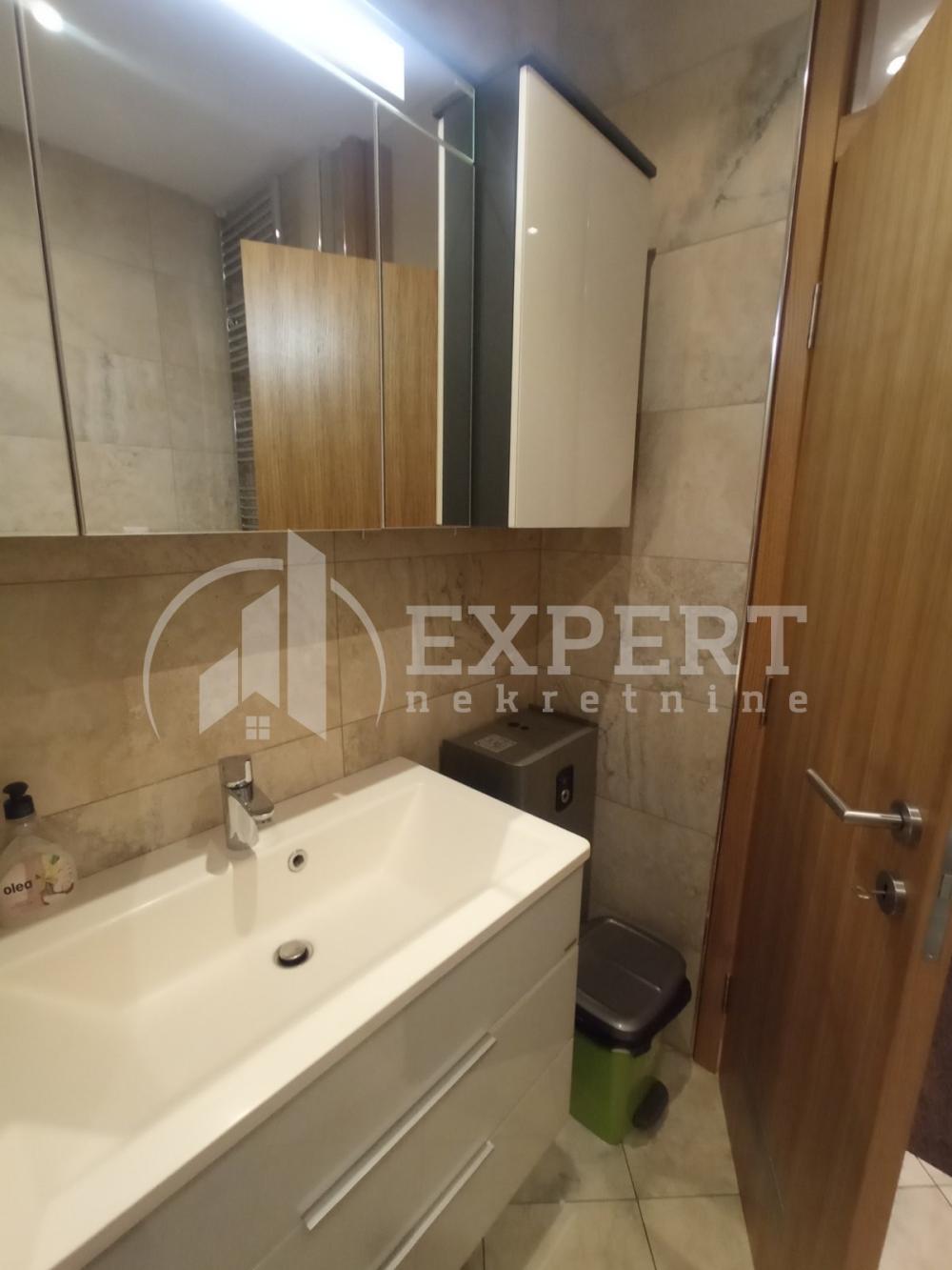 Slika 7 - Generala Milojka Lešjanina,  Lokal za izdavanje, 67m2, 550€