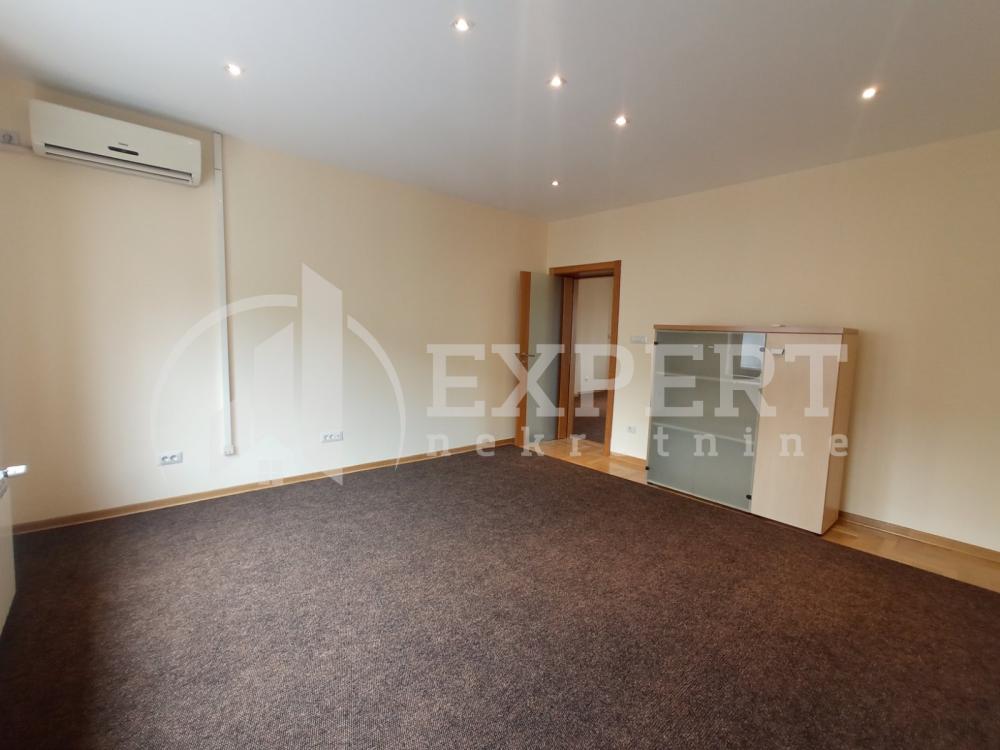 Slika 4 - Generala Milojka Lešjanina,  Lokal za izdavanje, 67m2, 550€