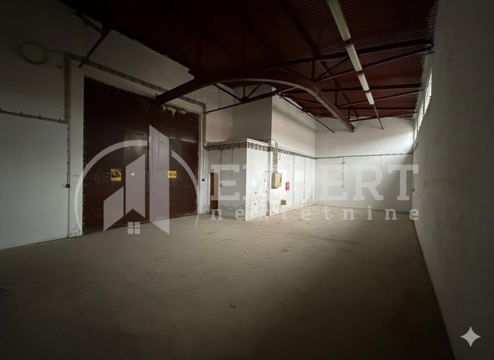 Slika 3 - Šumadijska,  Lokal za izdavanje, 500m2, 3.000€