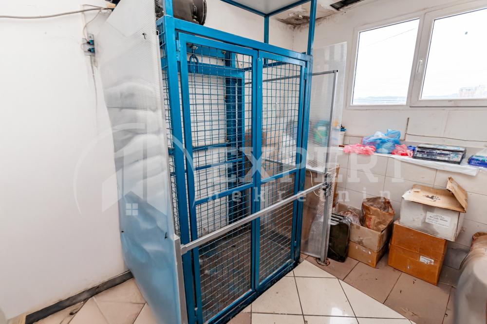 Slika 8 - Vojvode Putnika,  Lokal na prodaju, 400m2, 395.000€