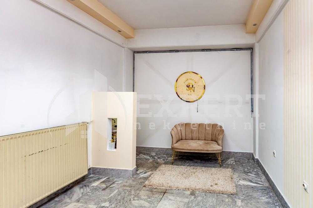 Glavna slika -Bulevar Nemanjića,  Lokal na prodaju, 15m2, 32.500€