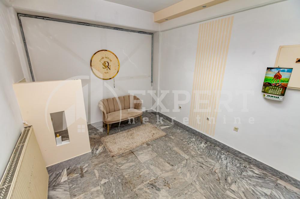 Slika 4 - Bulevar Nemanjića,  Lokal na prodaju, 15m2, 32.500€