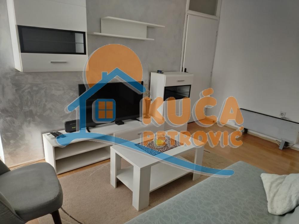 Slika 1 - Bulevar Nemanjića, Jednoiposoban stan za izdavanje, 40m2, 330€