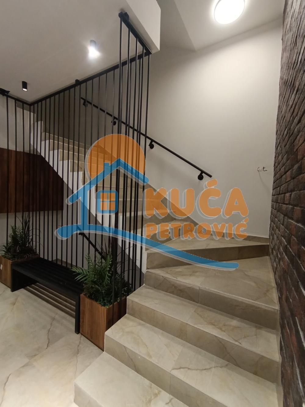 Slika 8 - Cara Dušana, Jednoiposoban stan za izdavanje, 33m2, 450€