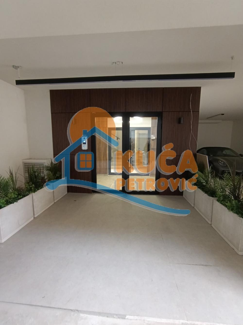 Slika 11 - Cara Dušana, Jednoiposoban stan za izdavanje, 33m2, 450€