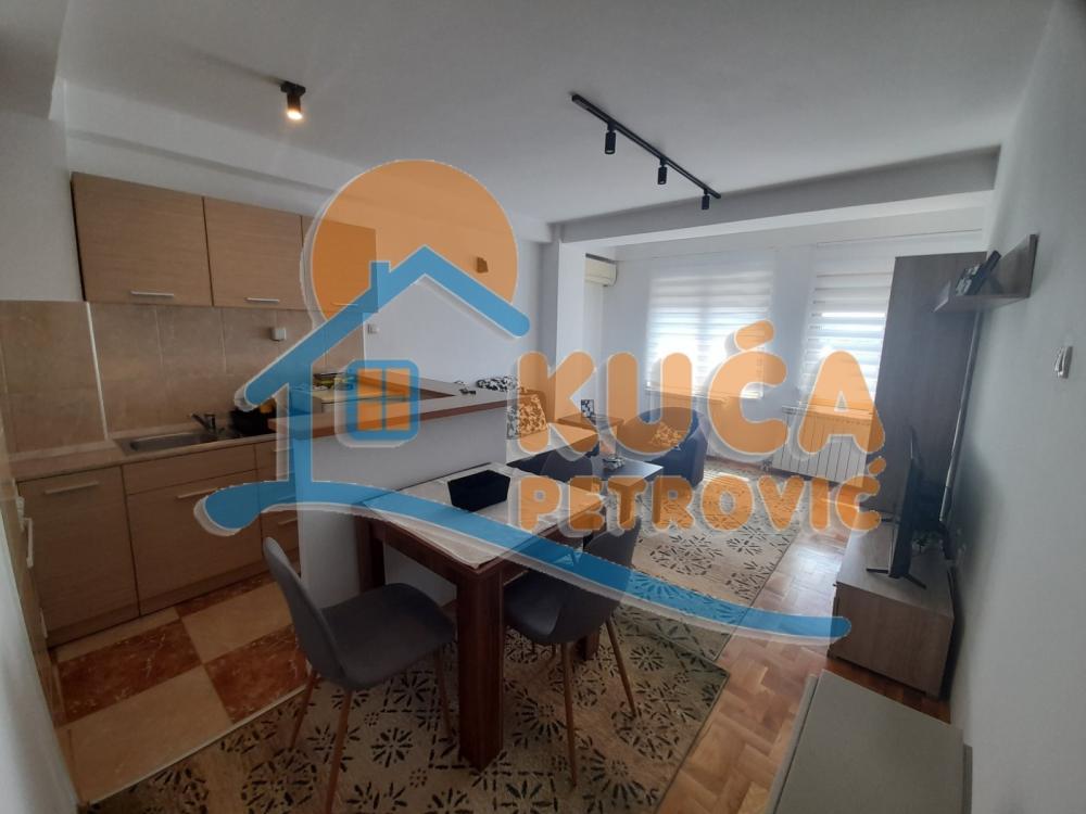 Slika 4 - Generala Tranijea, Jednoiposoban stan za izdavanje, 43m2, 350€