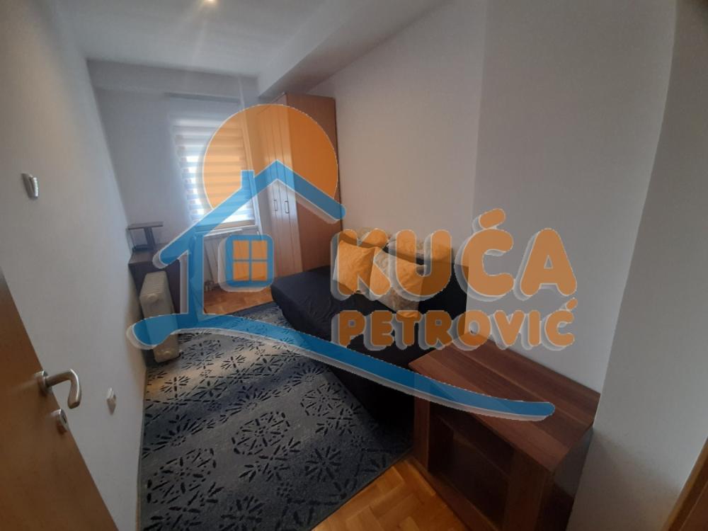 Slika 11 - Generala Tranijea, Jednoiposoban stan za izdavanje, 43m2, 350€