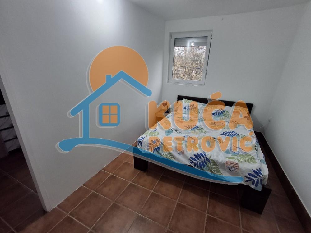 Slika 6 - Vojvode Gojka, Četvorosoban stan za izdavanje, 100m2, 400€