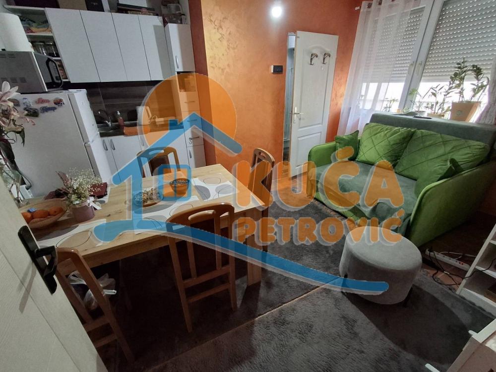 Slika 1 - Vojvode Gojka, Četvorosoban stan za izdavanje, 100m2, 400€