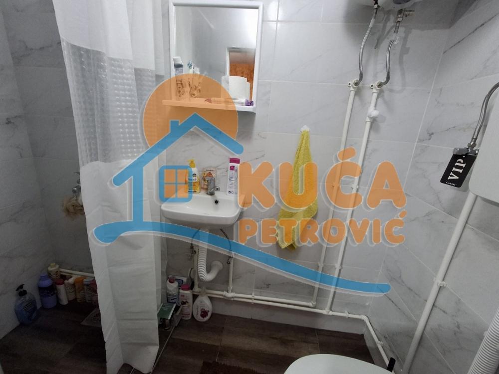 Slika 8 - Vojvode Gojka, Četvorosoban stan za izdavanje, 100m2, 400€