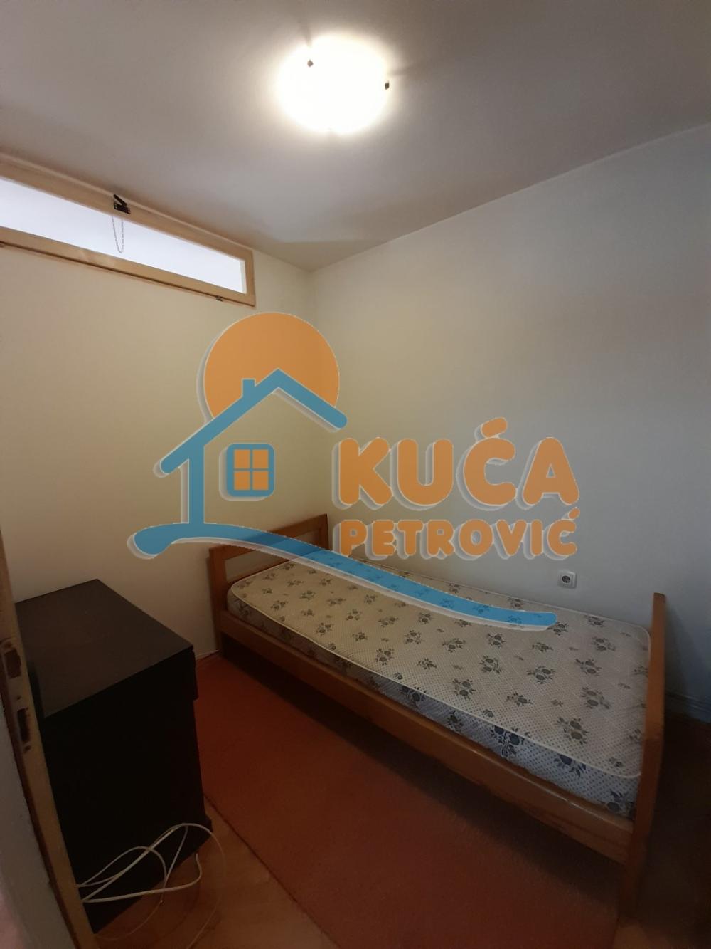 Slika 4 - Marije Bursać, Jednoiposoban stan za izdavanje, 32m2, 250€