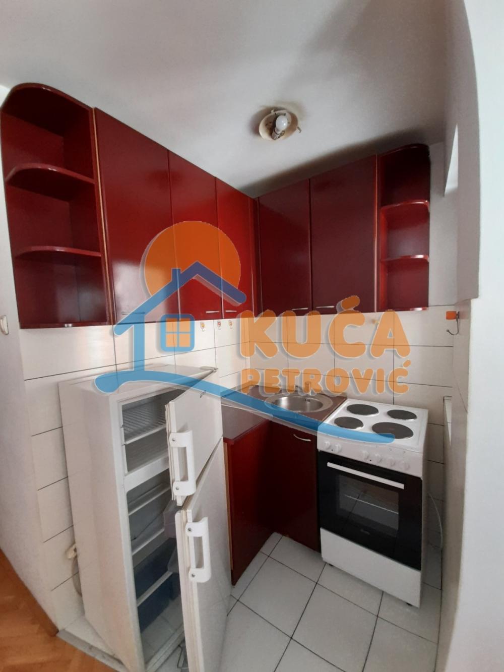 Slika 2 - Marije Bursać, Jednoiposoban stan za izdavanje, 32m2, 250€