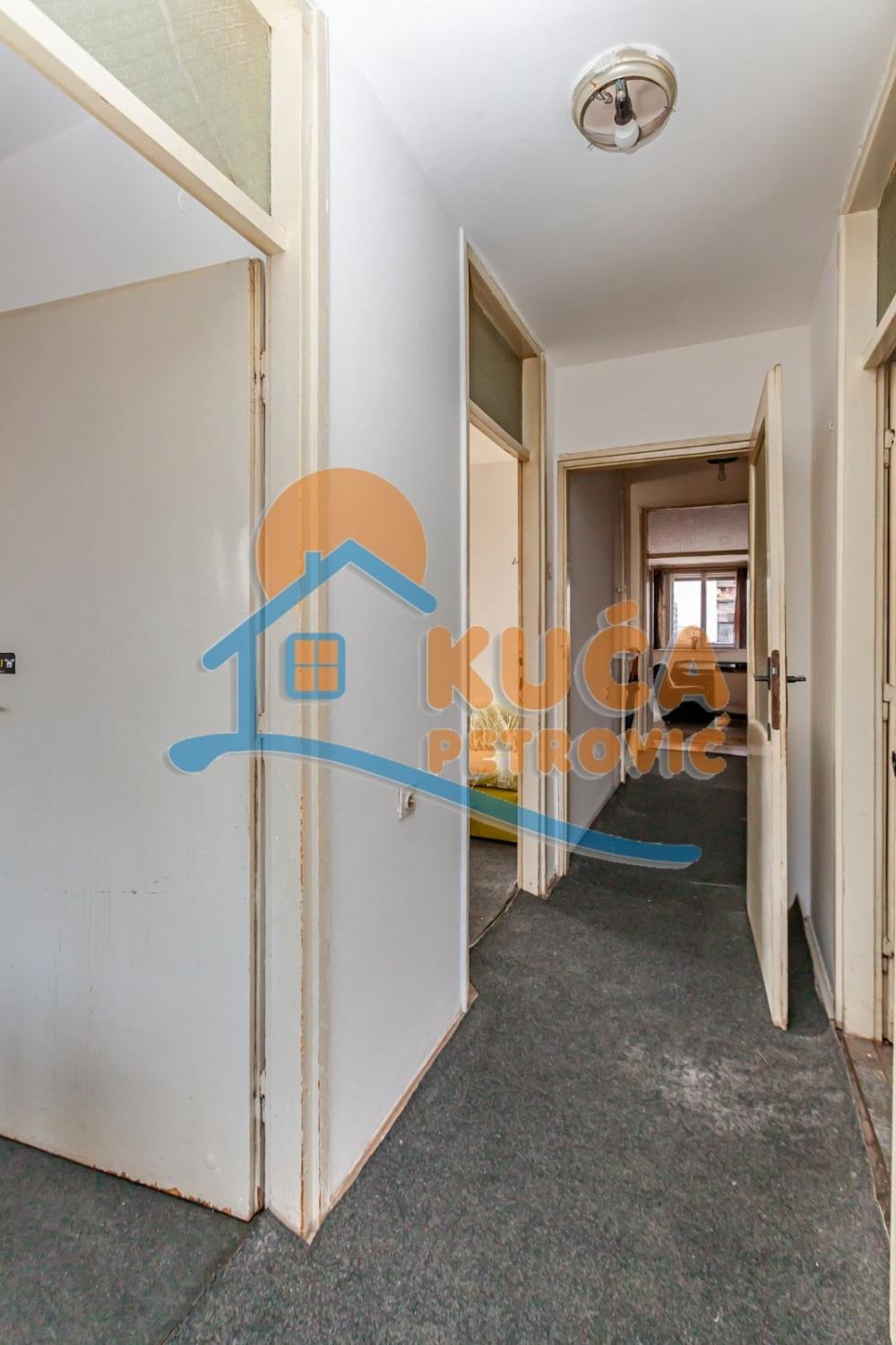 Slika 8 - Cara Dušana, Četvorosoban stan na prodaju, 98m2, 170.000€