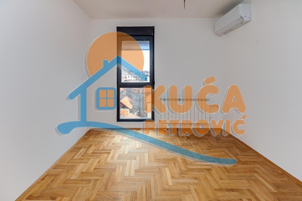 Slika 8 - Bore Vukmirovića, Dvoiposoban stan na prodaju, 53m2, 113.000€