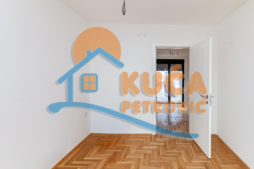 Slika 9 - Bore Vukmirovića, Dvoiposoban stan na prodaju, 53m2, 113.000€