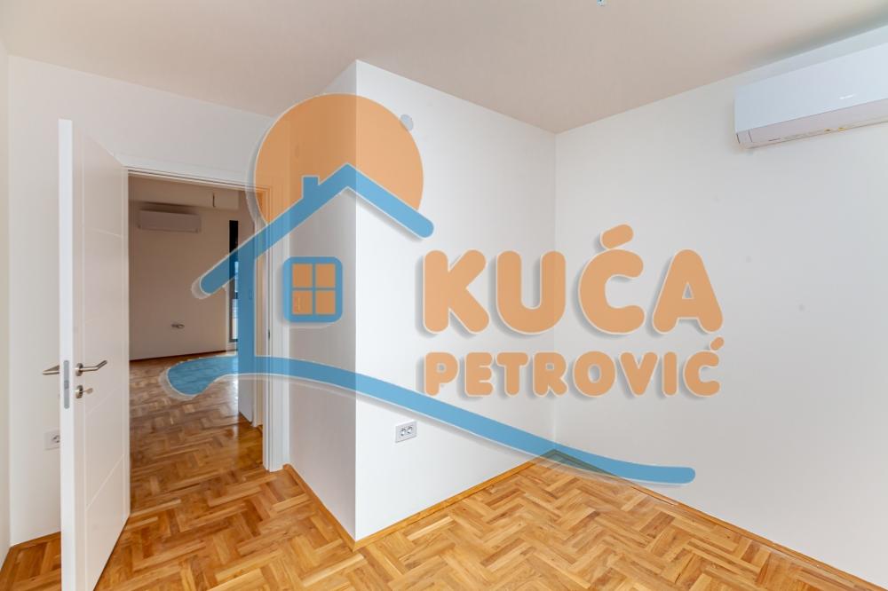 Slika 11 - Bore Vukmirovića, Dvoiposoban stan na prodaju, 53m2, 113.000€