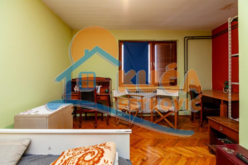 Slika 7 - Igmanska,  Kuća na prodaju, 320m2, 275.000€