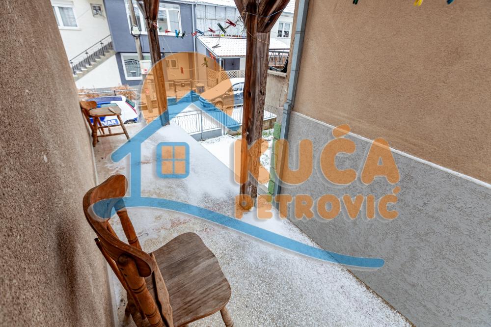 Slika 9 - Igmanska,  Kuća na prodaju, 320m2, 275.000€