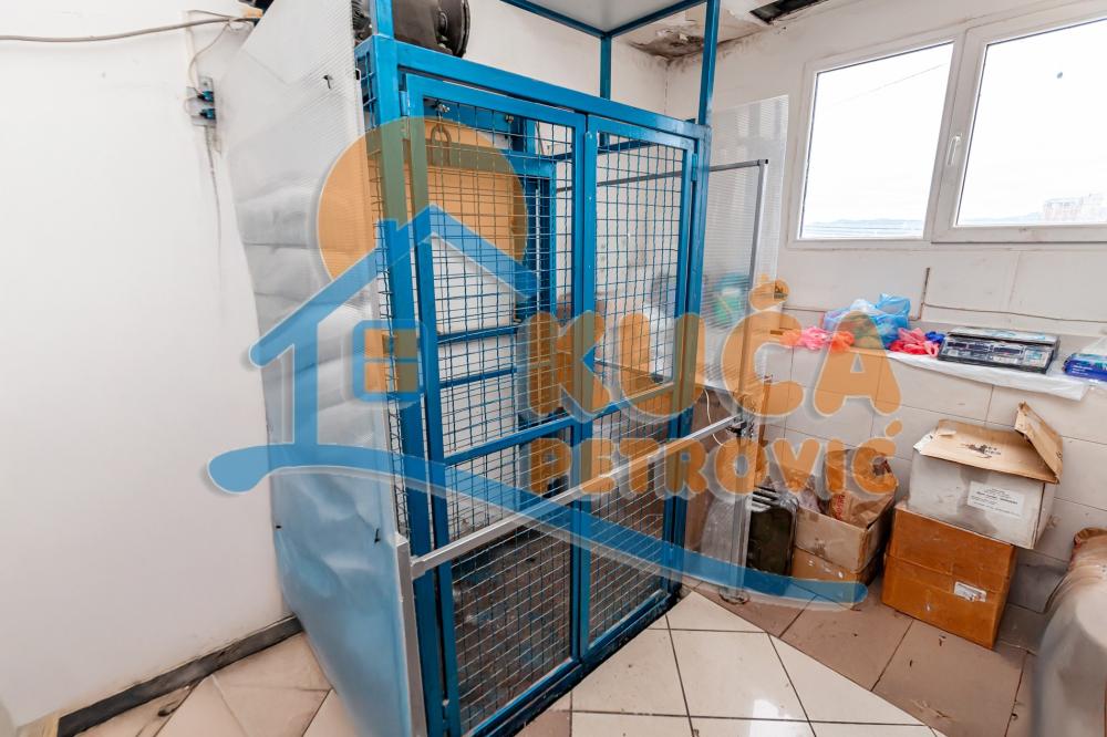 Slika 8 - Vojvode Putnika,  Lokal na prodaju, 400m2, 395.000€