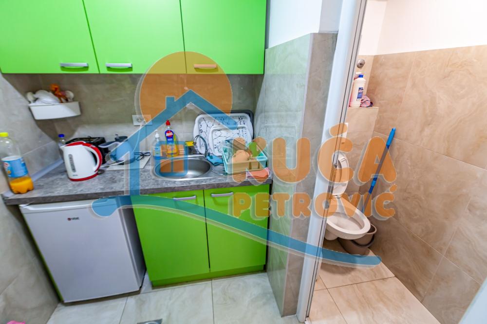 Slika 2 - Vojvode Putnika,  Lokal na prodaju, 400m2, 395.000€