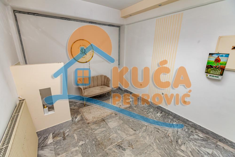 Slika 4 - Bulevar Nemanjića,  Lokal na prodaju, 15m2, 32.500€
