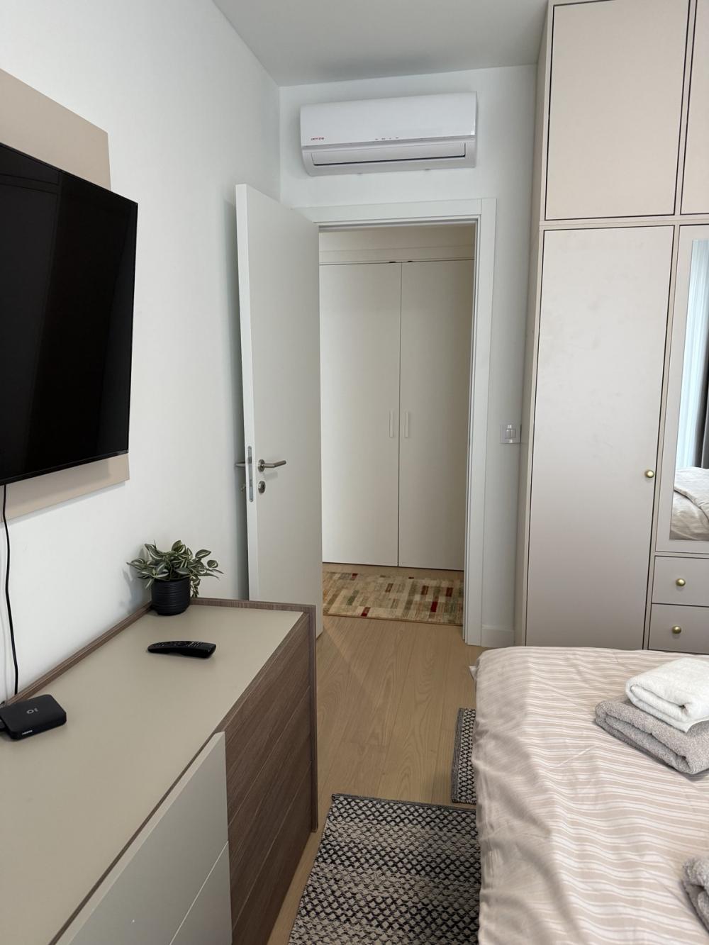 Slika 9 - Luke Ćelovića Trebinjca, Dvosoban stan za izdavanje, 52m2, 1.200€