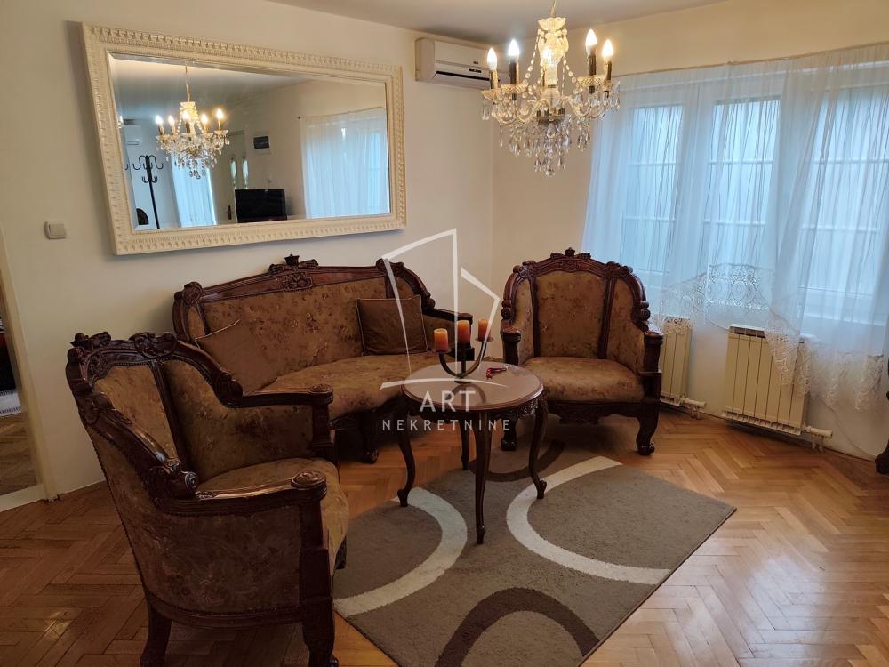 Slika 2 - Siva Stena, Trosoban stan za izdavanje, 65m2, 500€