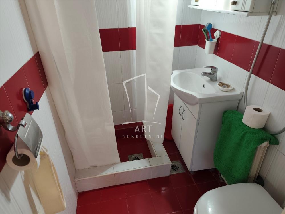 Slika 7 - Siva Stena, Trosoban stan za izdavanje, 65m2, 500€