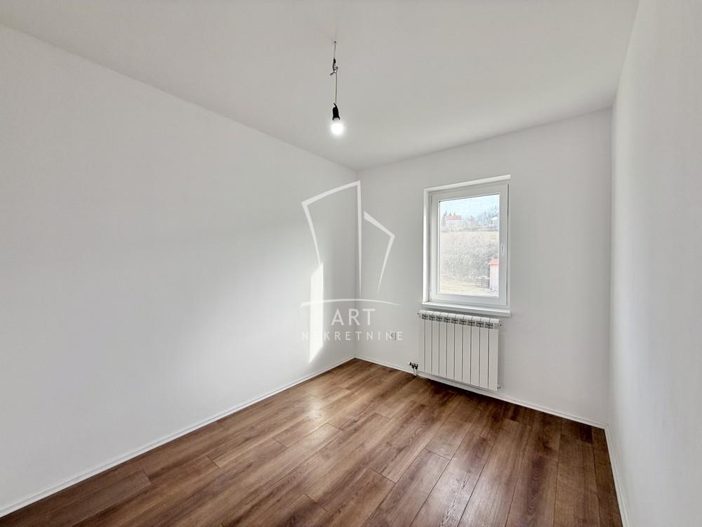 Slika 8 - Milovana Vidakovića,  Kuća na prodaju, 138m2, 149.900€