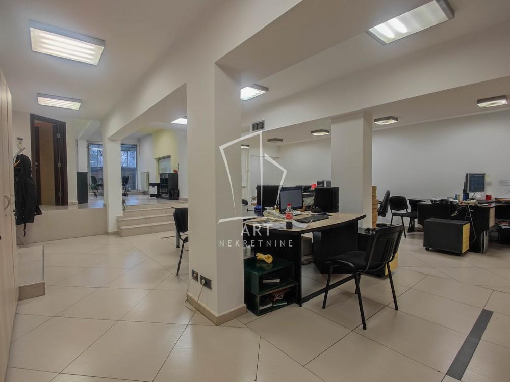 Slika 2 - Tadeuša Košćuška,  Lokal za izdavanje, 220m2, 2.500€