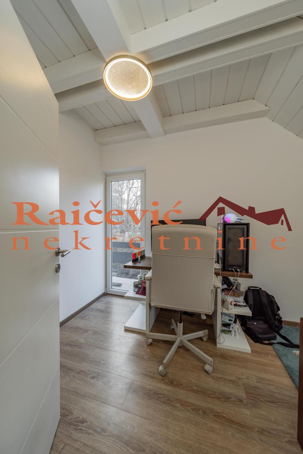 Slika 11 - Koste Racina,  Kuća za izdavanje, 110m2, 2.500€