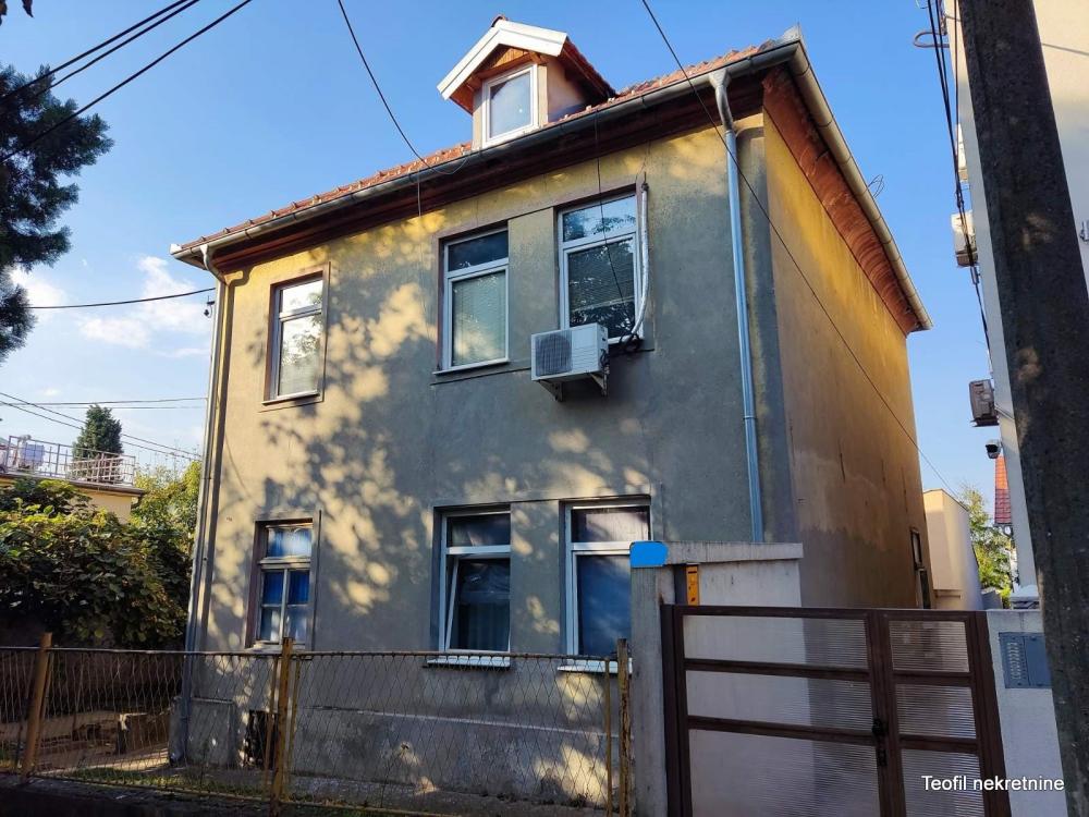 Slika 2 - Sibinjanin Janka,  Kuća na prodaju, 200m2, 350.000€