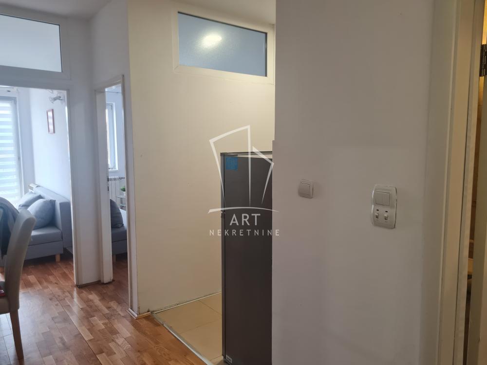 Slika 6 - Južni Bulevar, Jednoiposoban stan za izdavanje, 40m2, 600€