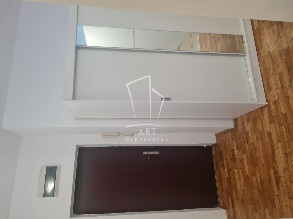 Slika 7 - Južni Bulevar, Jednoiposoban stan za izdavanje, 40m2, 600€