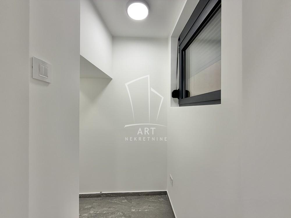 Slika 10 - Bulevar oslobođenja,  Lokal za izdavanje, 102m2, 3.500€