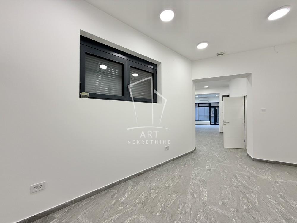 Slika 11 - Bulevar oslobođenja,  Lokal za izdavanje, 102m2, 3.500€