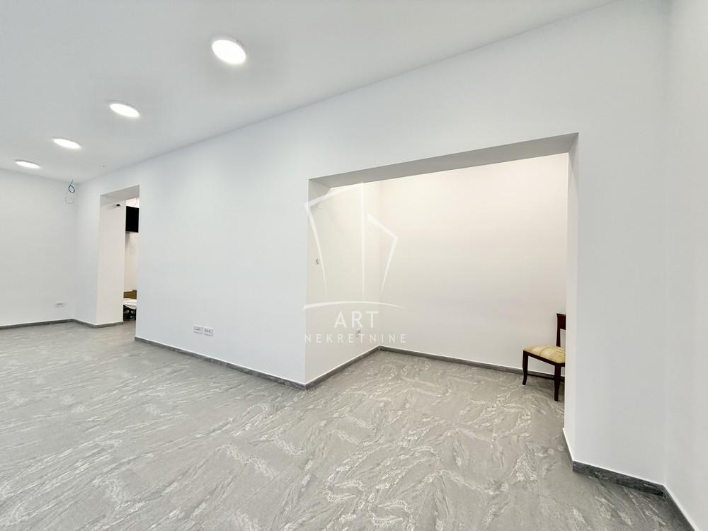 Slika 2 - Bulevar oslobođenja,  Lokal za izdavanje, 102m2, 3.500€