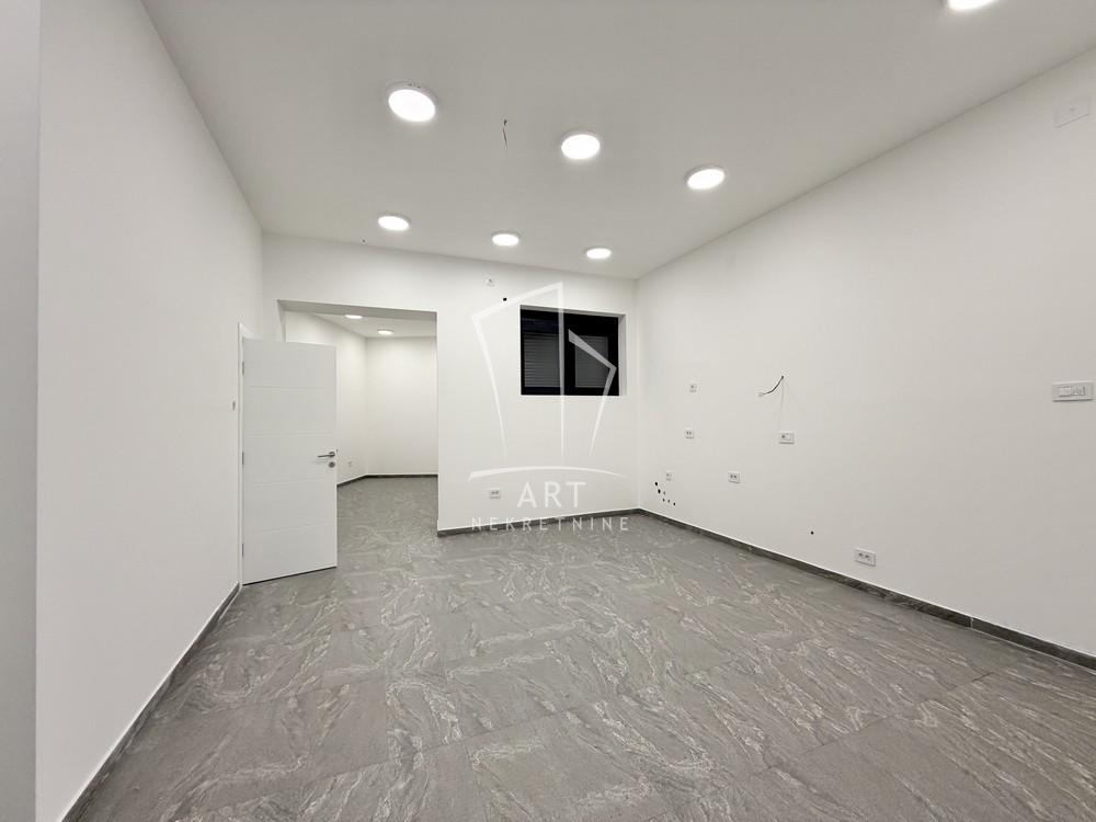 Slika 4 - Bulevar oslobođenja,  Lokal za izdavanje, 102m2, 3.500€