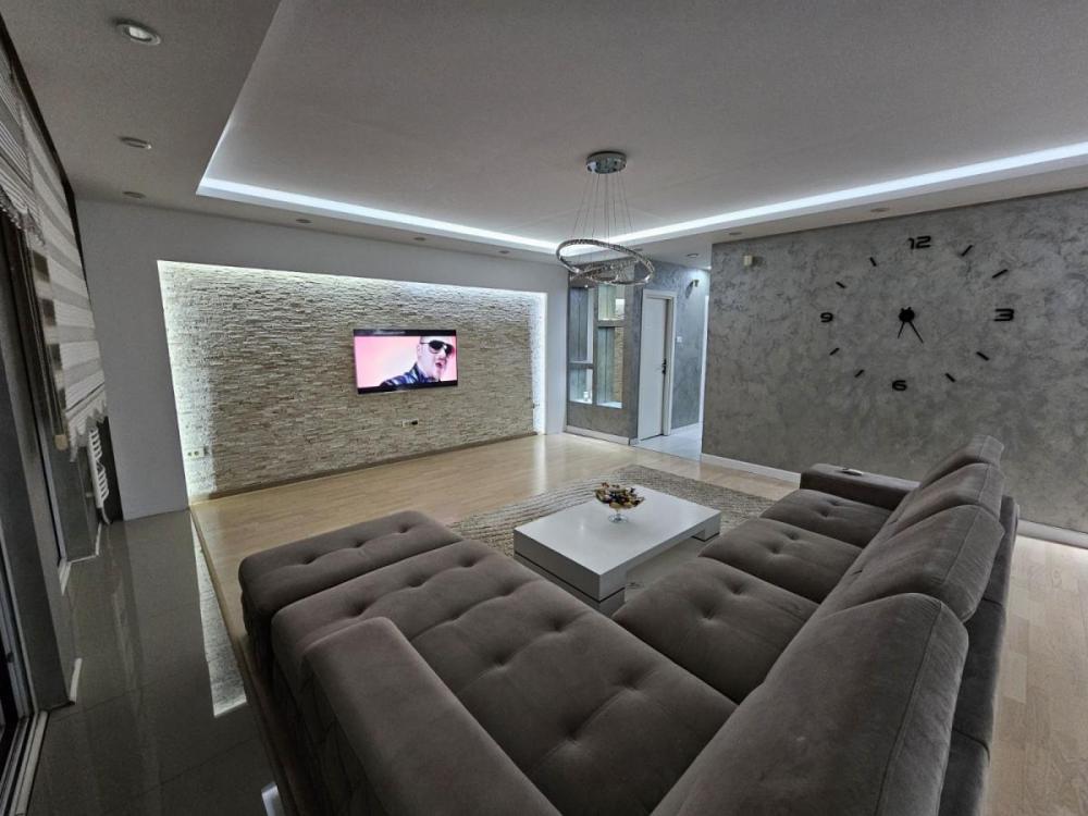 Slika 4 -  Kuća za izdavanje, 220m2, 1.500€