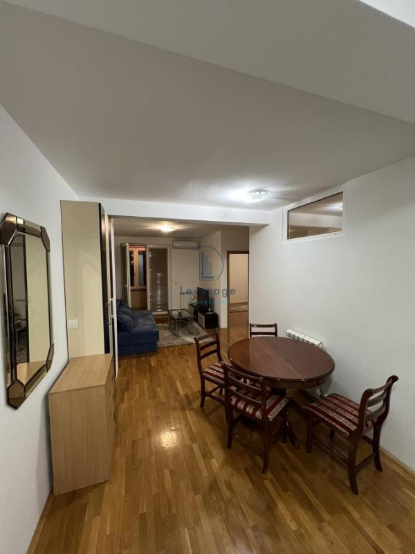 Slika 1 - Aleksandra Fleminga, Dvoiposoban stan za izdavanje, 50m2, 480€