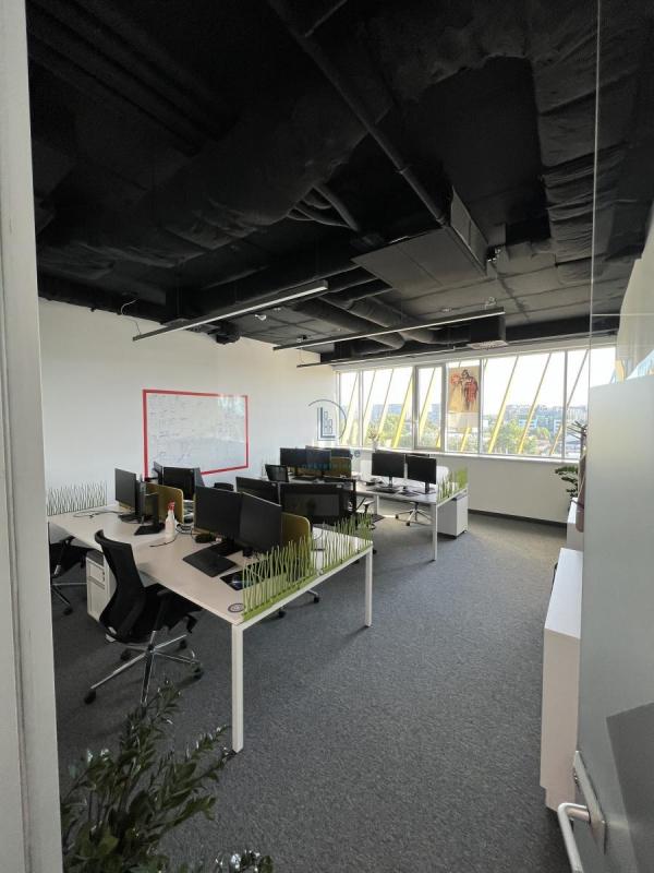 Slika 4 - Milutina Milankovića,  Lokal za izdavanje, 525m2, 8.922€