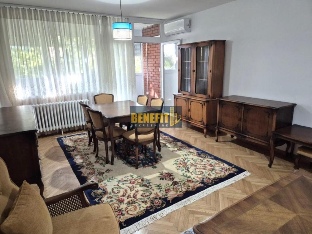 Slika 2 - Trosoban stan za izdavanje, 82m2, 700€