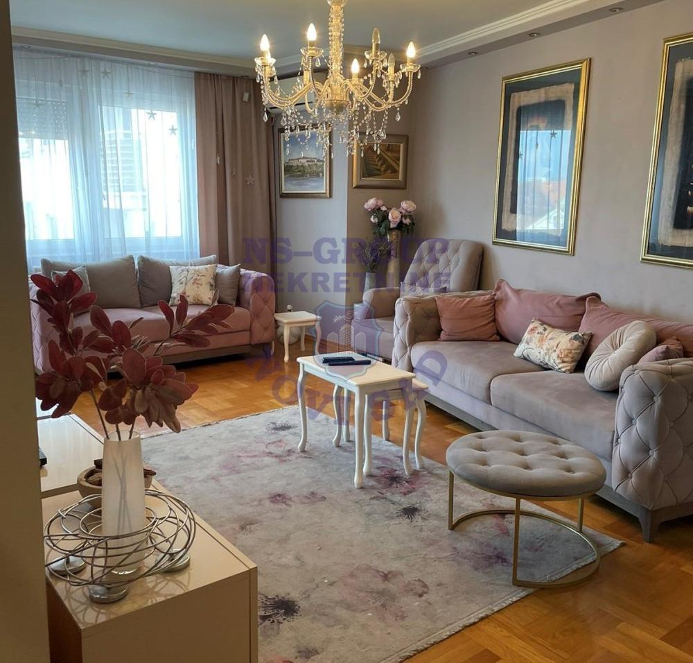 Glavna slika -Četvoroiposoban stan na prodaju, 124m2, 268.220€