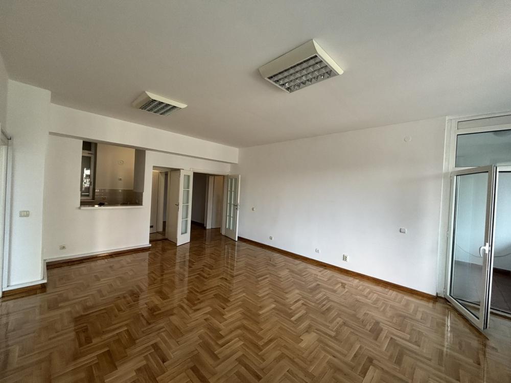 Slika 8 - Bulevar Mihajla Pupina , Trosoban stan za izdavanje, 87m2, 1.300€