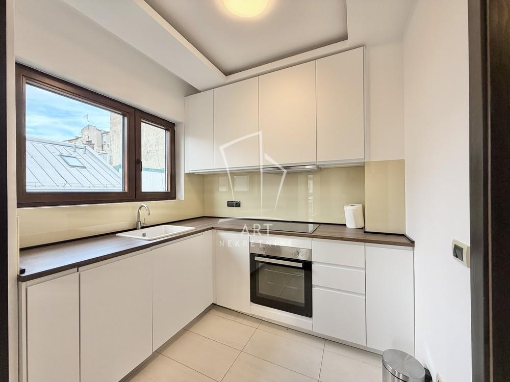 Slika 6 - Koče Kapetana, Trosoban stan za izdavanje, 91m2, 2.200€