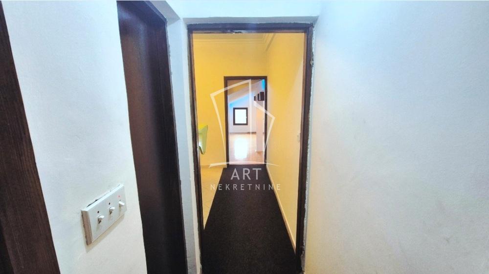 Slika 9 - Slanački Put,  Lokal za izdavanje, 100m2, 550€