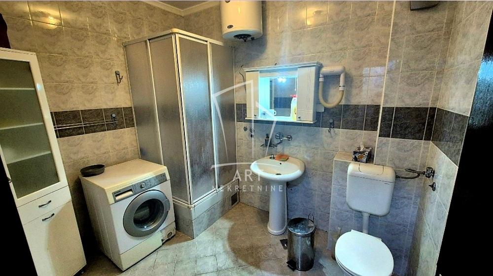 Slika 11 - Slanački Put,  Lokal za izdavanje, 100m2, 550€