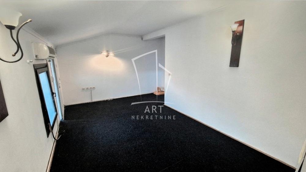 Slika 6 - Slanački Put,  Lokal za izdavanje, 100m2, 550€